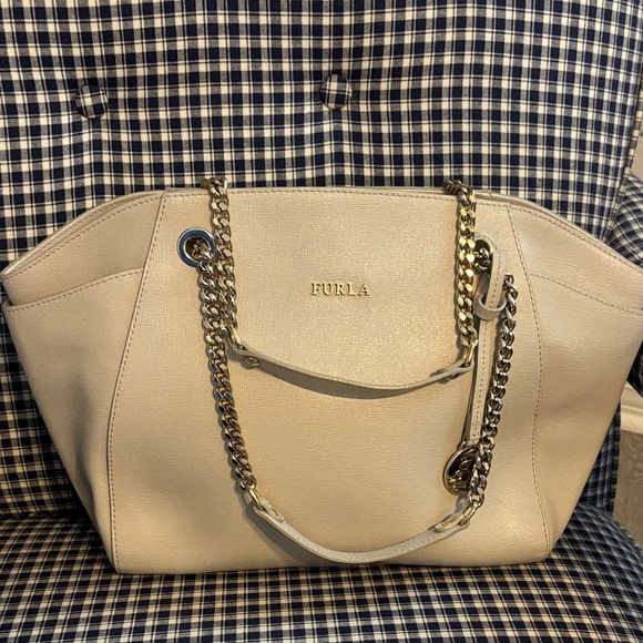 Furla Handbags - Furla Elegant White Shoulder Bag